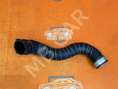 Патрубок интеркулера MERCEDES-BENZ C-класс W204/S204 (2006 - 2011) — Разборка Мерседес