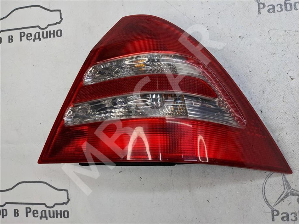 Фонарь задний правый MERCEDES-BENZ C-класс W203/S203/CL203 (2000 - 2004) фото 1 — Разборка Мерседес