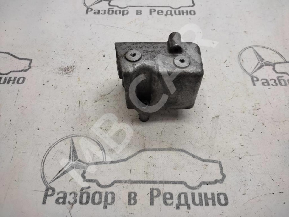 Кронштейн MERCEDES-BENZ V-класс W639 (2003 - 2014) фото 1 — Разборка Мерседес