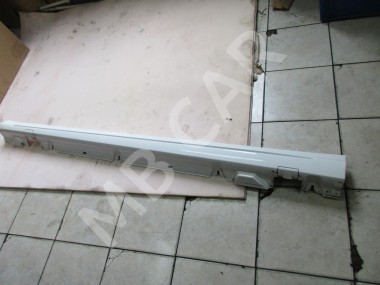 Порог пластиковый левый MERCEDES-BENZ C-класс W205/S205/C205/A205 (2014 - 2018) — Разборка Мерседес