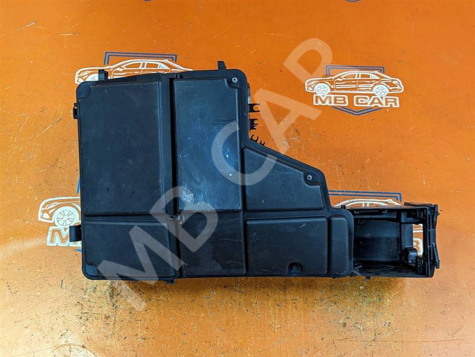 Корпус блока предохранителей MERCEDES-BENZ M-класс W163 рестайлинг (2001 - 2005) фото 1 &mdash; Разборка Мерседес