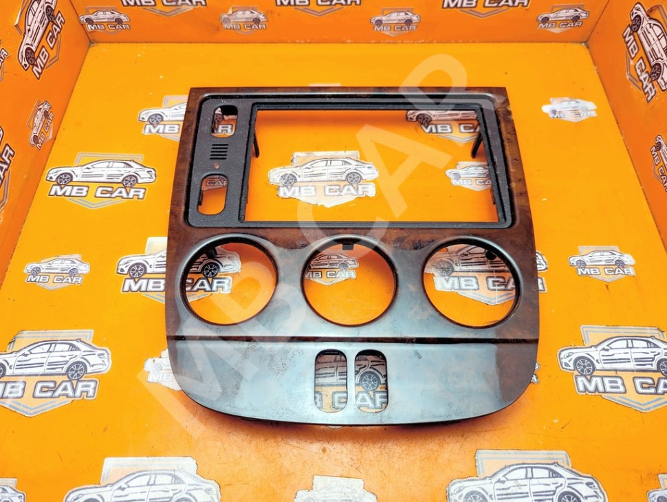 Накладка блока климата MERCEDES-BENZ M-класс W163 (1997 - 2001) фото 1 &mdash; Разборка Мерседес