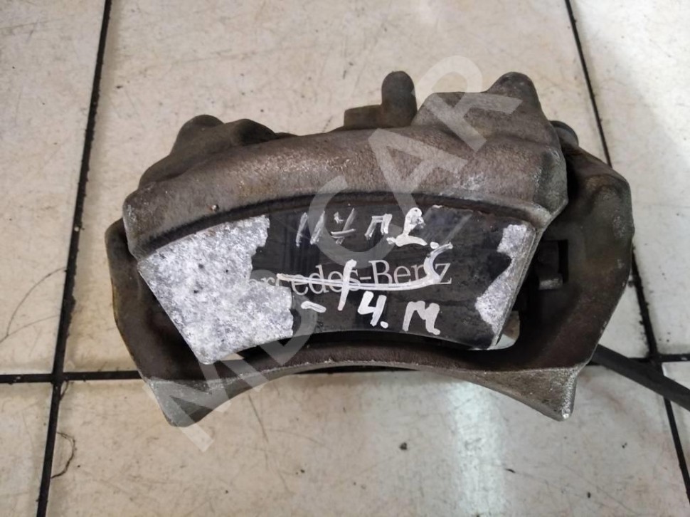 Суппорт передний правый MERCEDES-BENZ CLA-класс C117/X117 (2013 - 2016) фото 1 — Разборка Мерседес