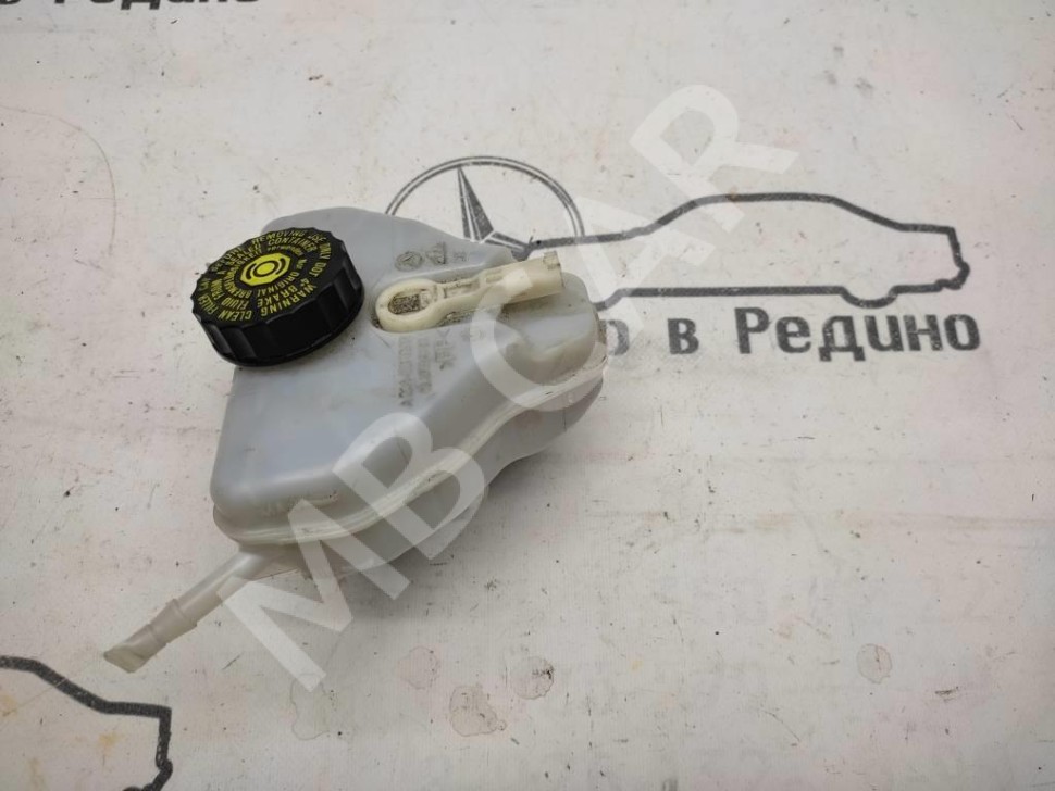 Бачок тормозной жидкости MERCEDES-BENZ C-класс W205/S205/C205/A205 (2014 - 2018) фото 1 — Разборка Мерседес