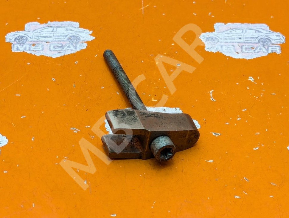 Кронштейн крепления форсунок MERCEDES-BENZ S-класс W220 (1998 - 2005) фото 1 &mdash; Разборка Мерседес