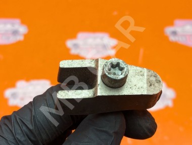 Кронштейн крепления форсунок MERCEDES-BENZ S-класс W220 (1998 - 2005) &mdash; Разборка Мерседес