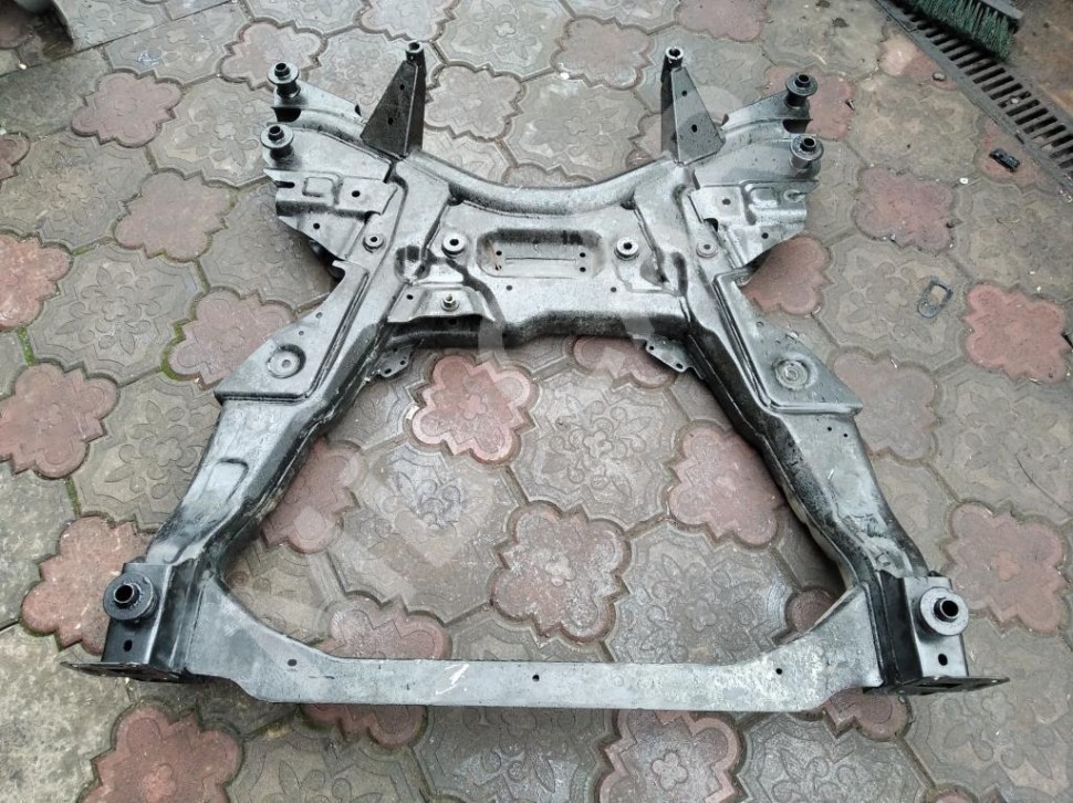 Подрамник передний MERCEDES-BENZ V-класс W447 (2014 - 2025) фото 1 — Разборка Мерседес