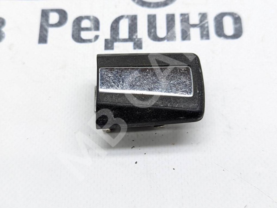 Крышка ручки двери MERCEDES-BENZ W124 W124/S124/C124/A124 (1984 - 1993) фото 1 — Разборка Мерседес