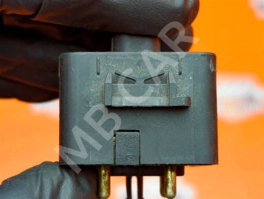 Кнопка регулировки зеркал MERCEDES-BENZ W124 W124/S124/C124/A124 (1984 - 1993) — Разборка Мерседес