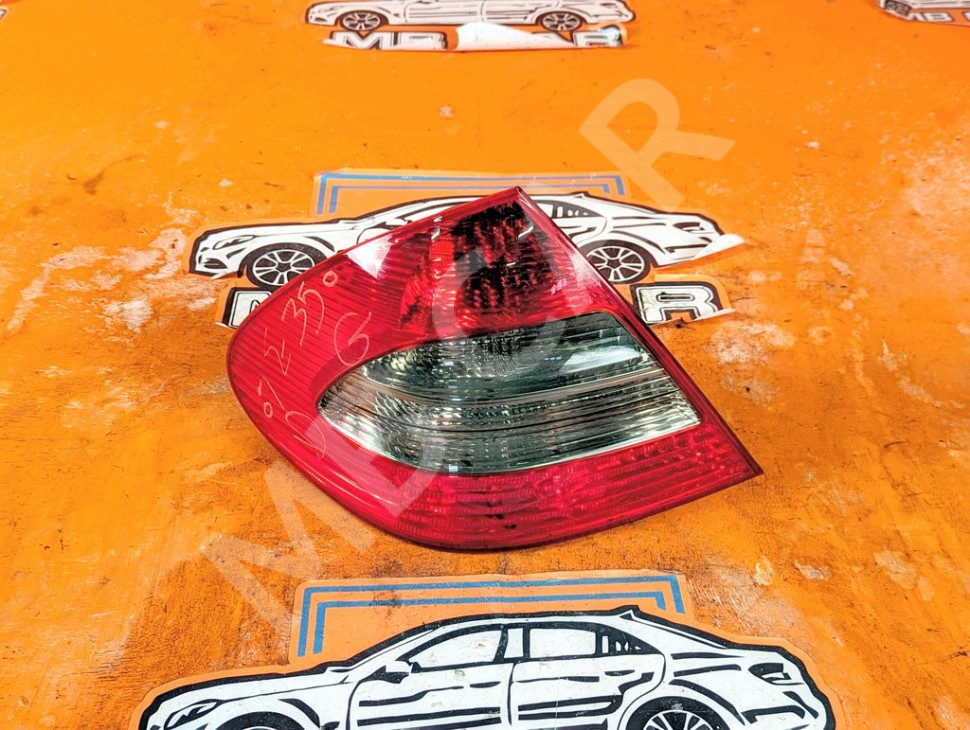 Фонарь задний левый MERCEDES-BENZ E-класс W211/S211 рестайлинг (2006 - 2009) фото 1 &mdash; Разборка Мерседес
