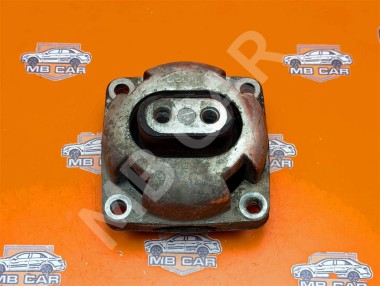 Опора КПП MERCEDES-BENZ R-класс W251 рестайлинг (2007 - 2010) — Разборка Мерседес