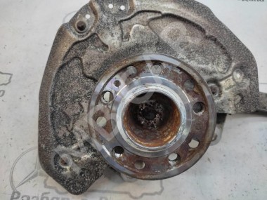 Кулак поворотный передний левый MERCEDES-BENZ C-класс W205/S205/C205/A205 (2014 - 2018) — Разборка Мерседес