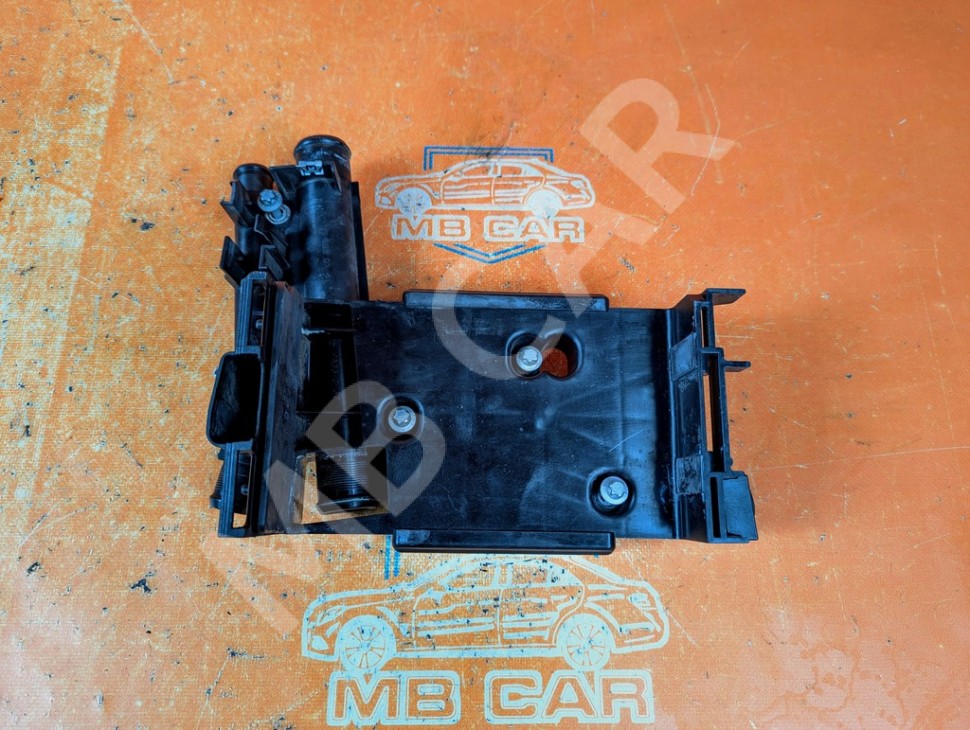 Кронштейн интеркуллера MERCEDES-BENZ A-класс AMG W176 (2013 - 2015) фото 1 &mdash; Разборка Мерседес