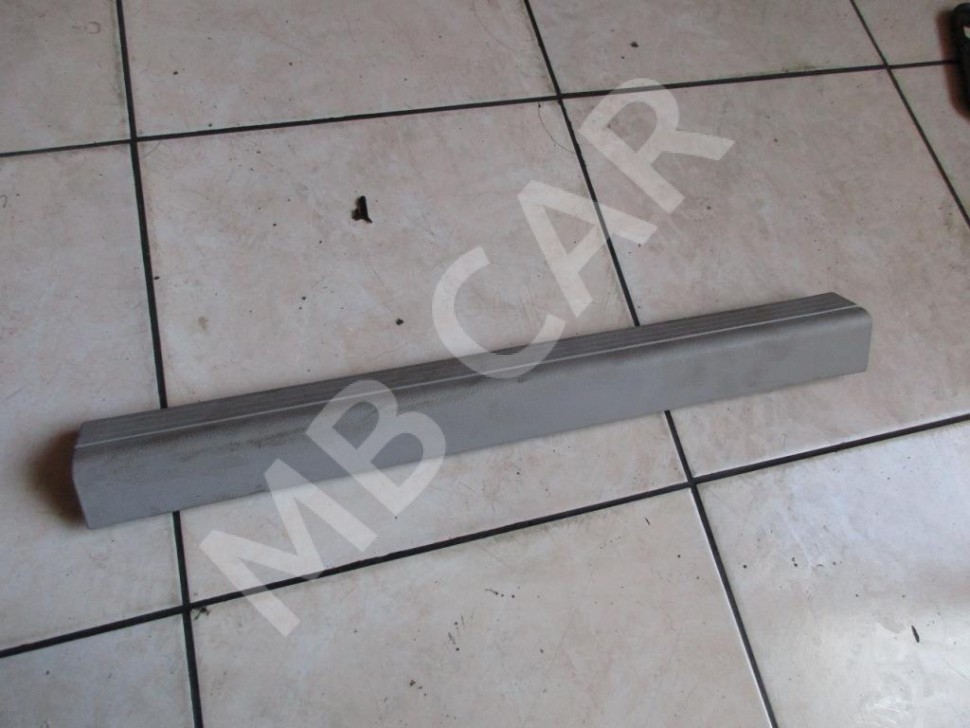 Накладка порога внутренняя MERCEDES-BENZ C-класс W204/S204 (2006 - 2011) фото 1 &mdash; Разборка Мерседес
