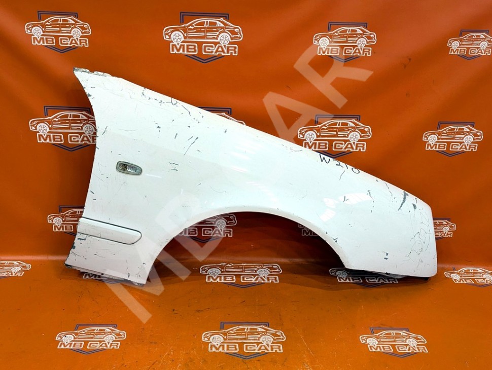 Крыло переднее правое MERCEDES-BENZ CLK-класс C208/A208 (1997 - 2000) фото 1 &mdash; Разборка Мерседес
