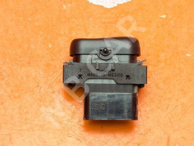 Кнопка обогрева сидений MERCEDES-BENZ M-класс W163 рестайлинг (2001 - 2005) &mdash; Разборка Мерседес