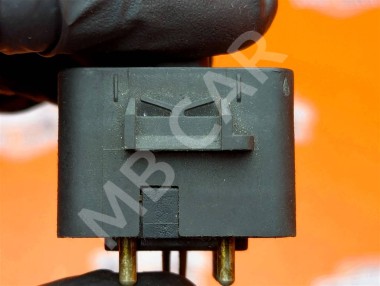 Кнопка регулировки зеркал MERCEDES-BENZ W124 W124/S124/C124/A124 (1984 - 1993) — Разборка Мерседес