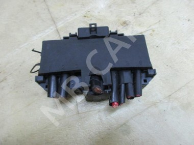 Блок предохранителей MERCEDES-BENZ C-класс W203/S203/CL203 (2000 - 2004) — Разборка Мерседес