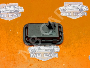 Кнопка закрытия багажника MERCEDES-BENZ E-класс W211/S211 (2002 - 2006) — Разборка Мерседес