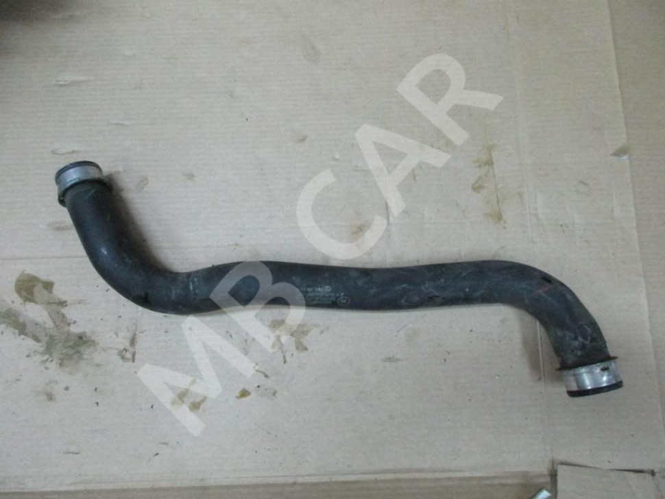 Патрубок радиатора MERCEDES-BENZ E-класс W211/S211 (2002 - 2006) фото 1 &mdash; Разборка Мерседес