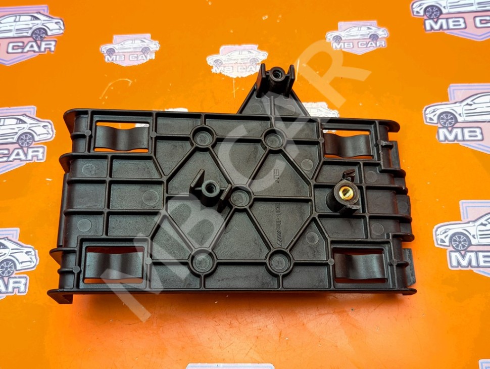 Кронштейн интеркуллера MERCEDES-BENZ A-класс AMG W176 (2013 - 2015) фото 1 &mdash; Разборка Мерседес