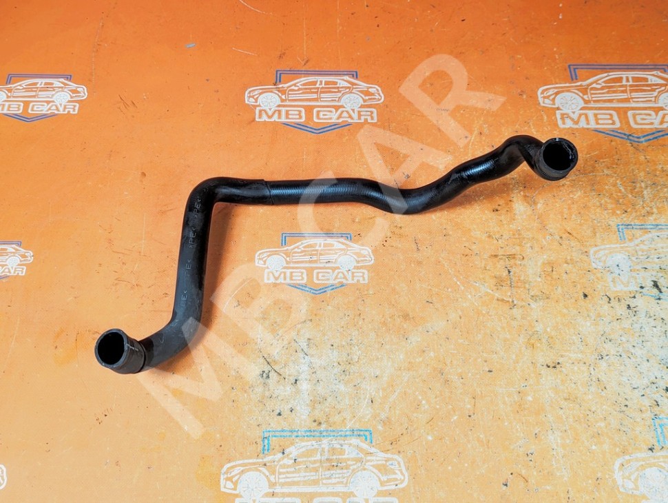Патрубок радиатора MERCEDES-BENZ A-класс W168 рестайлинг (2001 - 2004) фото 1 &mdash; Разборка Мерседес