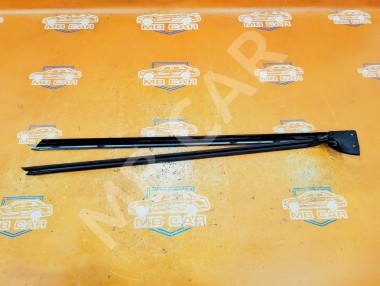 Молдинг стекла двери MERCEDES-BENZ CLK-класс C209/W209 (2002 - 2005) — Разборка Мерседес