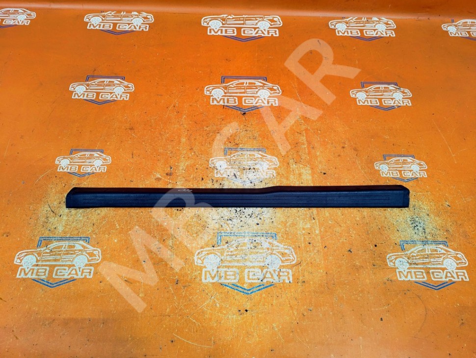 Накладка порога внутренняя MERCEDES-BENZ C-класс W203/S203/CL203 (2000 - 2004) фото 1 — Разборка Мерседес