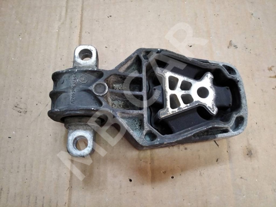 Опора двигателя задняя MERCEDES-BENZ CLA-класс C117/X117 (2013 - 2016) фото 1 — Разборка Мерседес