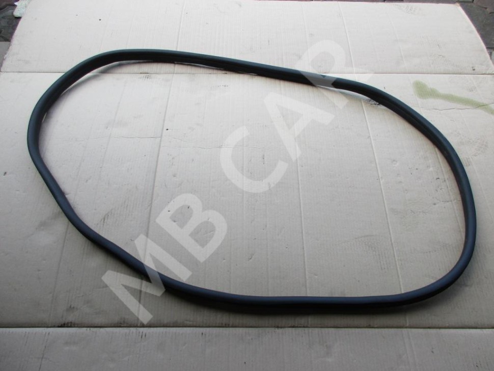 Уплотнитель дверного проема ( на кузове ) MERCEDES-BENZ GLC-класс Coupe C253 (2016 - 2019) фото 1 — Разборка Мерседес