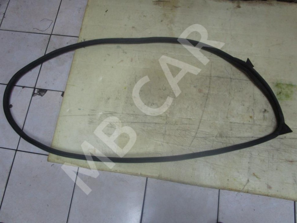 Уплотнитель дверного проема ( на кузове ) MERCEDES-BENZ CLS-класс C218/X218 рестайлинг (2014 - 2017) фото 1 — Разборка Мерседес