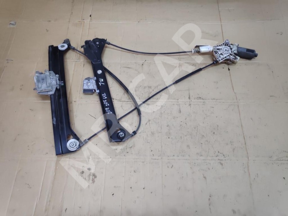 Стеклоподъемник передний левый MERCEDES-BENZ CLK-класс C209/W209 (2002 - 2005) фото 1 — Разборка Мерседес