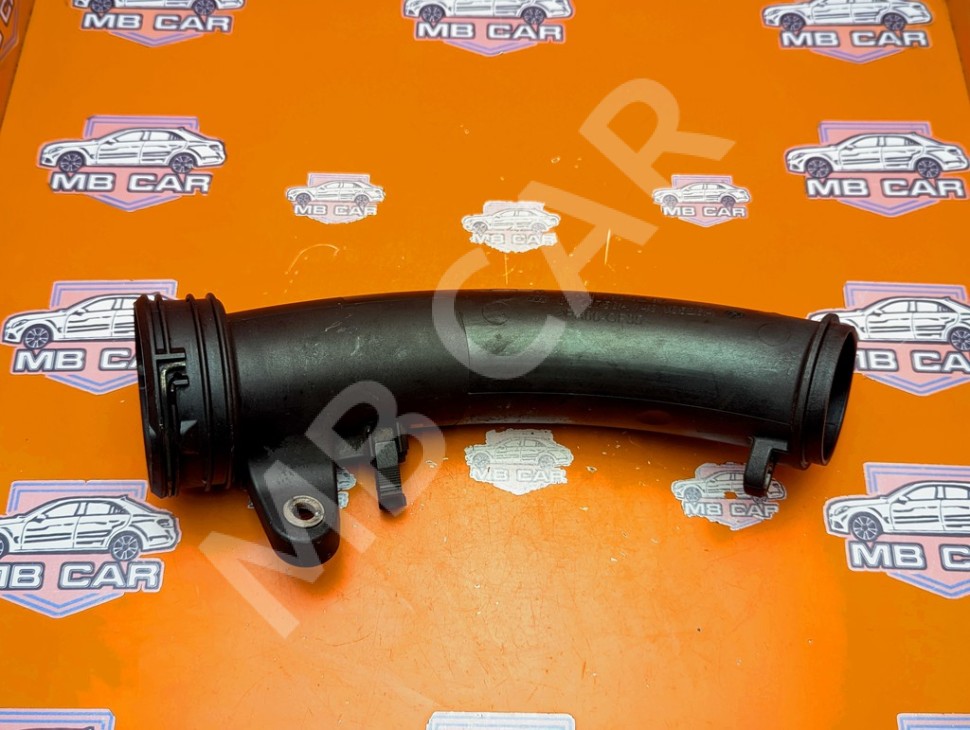 Патрубок интеркулера MERCEDES-BENZ C-класс W204/S204 (2006 - 2011) фото 1 &mdash; Разборка Мерседес