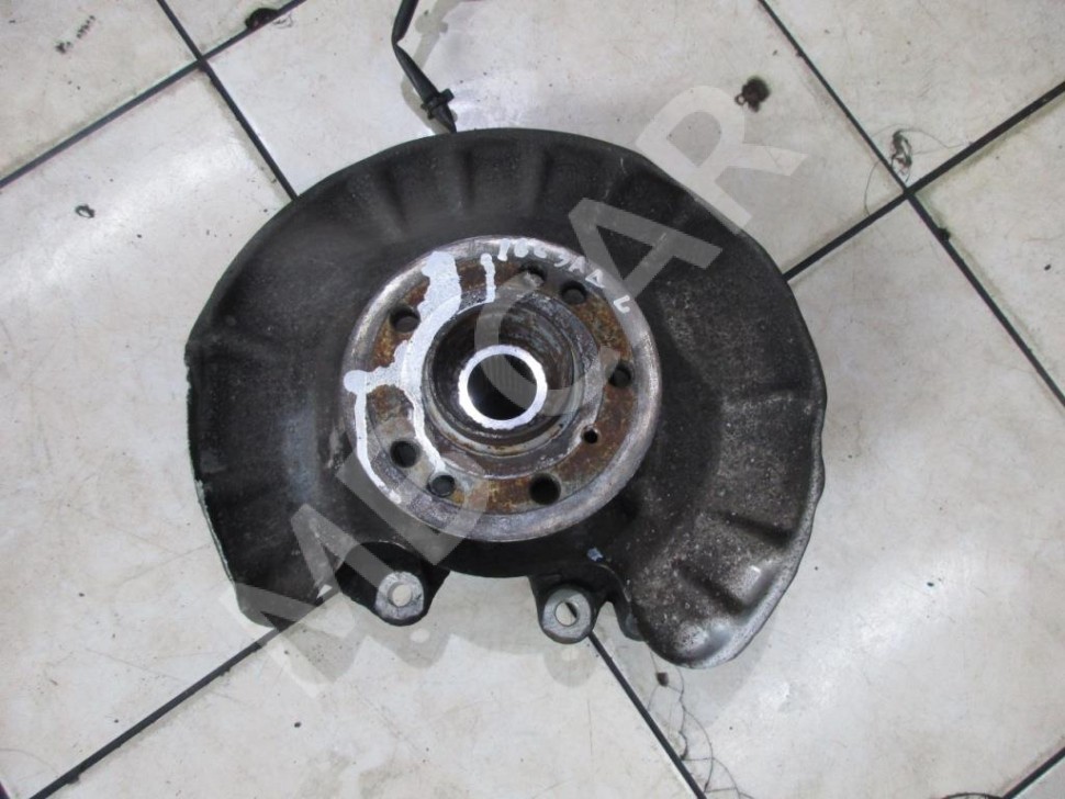 Кулак подвески задний правый MERCEDES-BENZ M-класс W166 (2011 - 2015) фото 1 — Разборка Мерседес