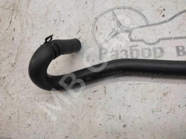 Патрубок ОЖ MERCEDES-BENZ S-класс W220 (1998 - 2005) — Разборка Мерседес