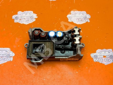 Реле моторчика печки MERCEDES-BENZ S-класс W220 (1998 - 2005) &mdash; Разборка Мерседес