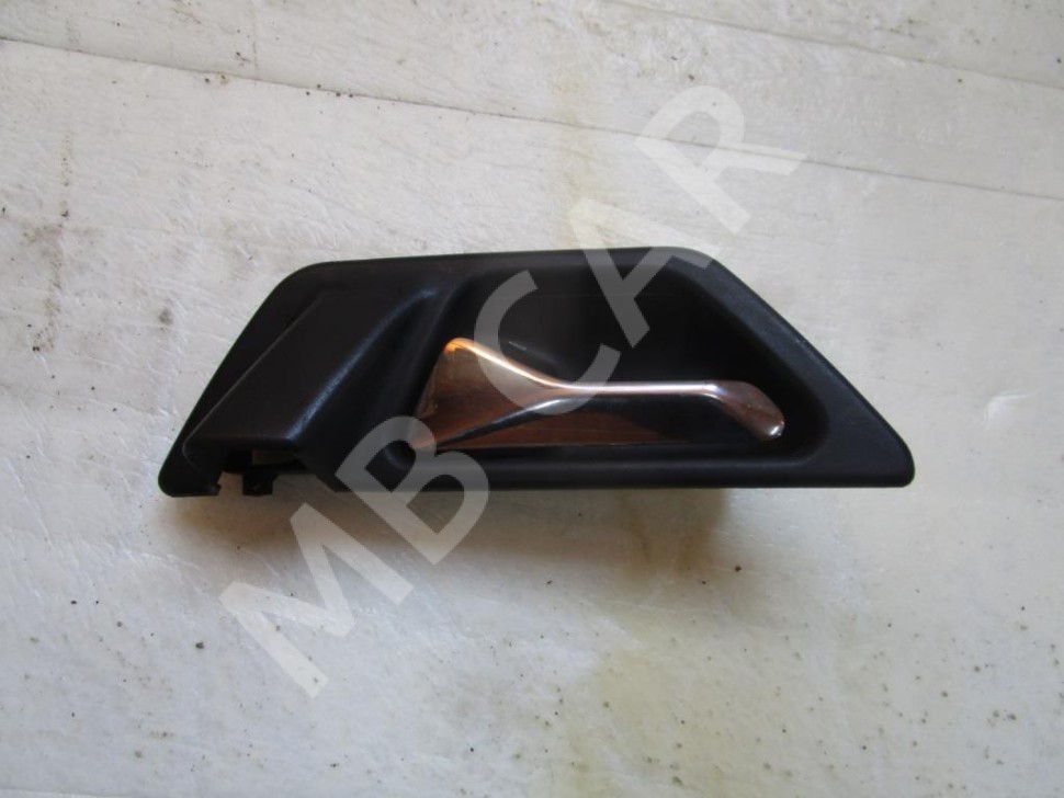 Ручка двери внутренняя MERCEDES-BENZ E-класс W124/S124/C124/A124 (1984 - 1997) фото 1 — Разборка Мерседес