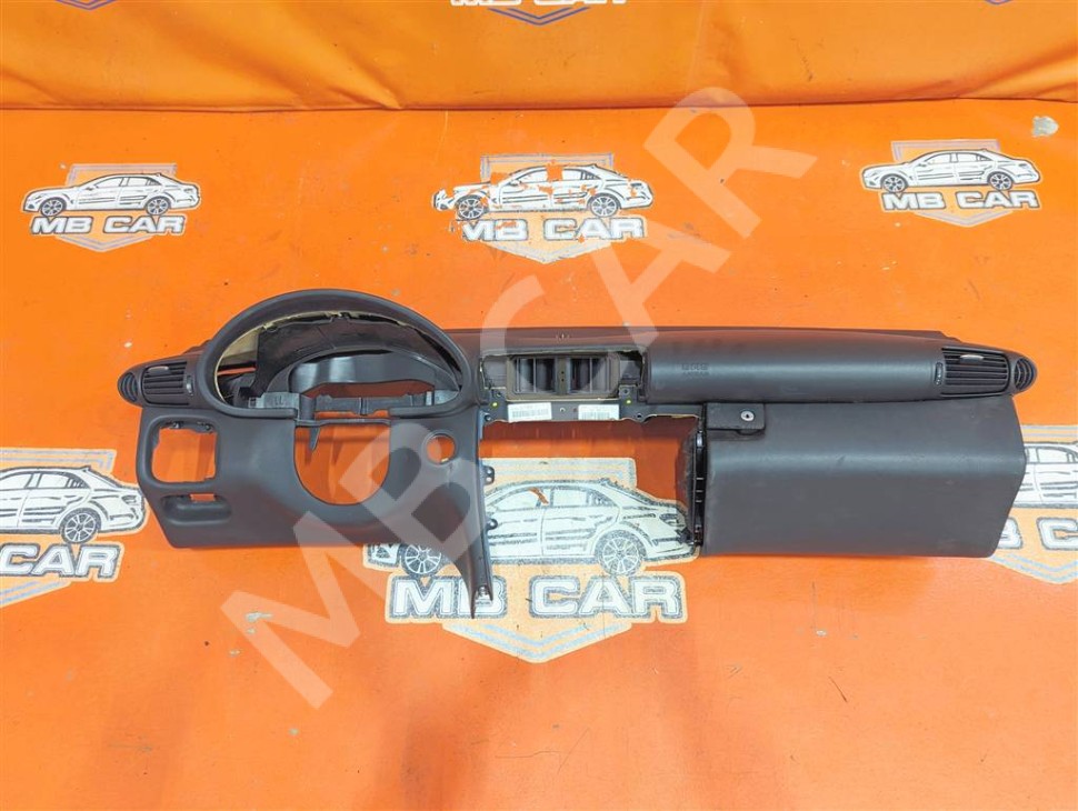 Торпеда MERCEDES-BENZ C-класс W203/S203/CL203 рестайлинг (2004 - 2008) фото 1 &mdash; Разборка Мерседес