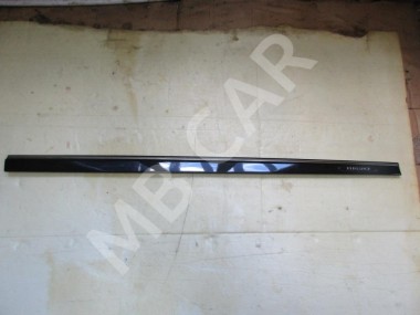 Молдинг двери MERCEDES-BENZ CLK-класс C209/W209 (2002 - 2005) — Разборка Мерседес