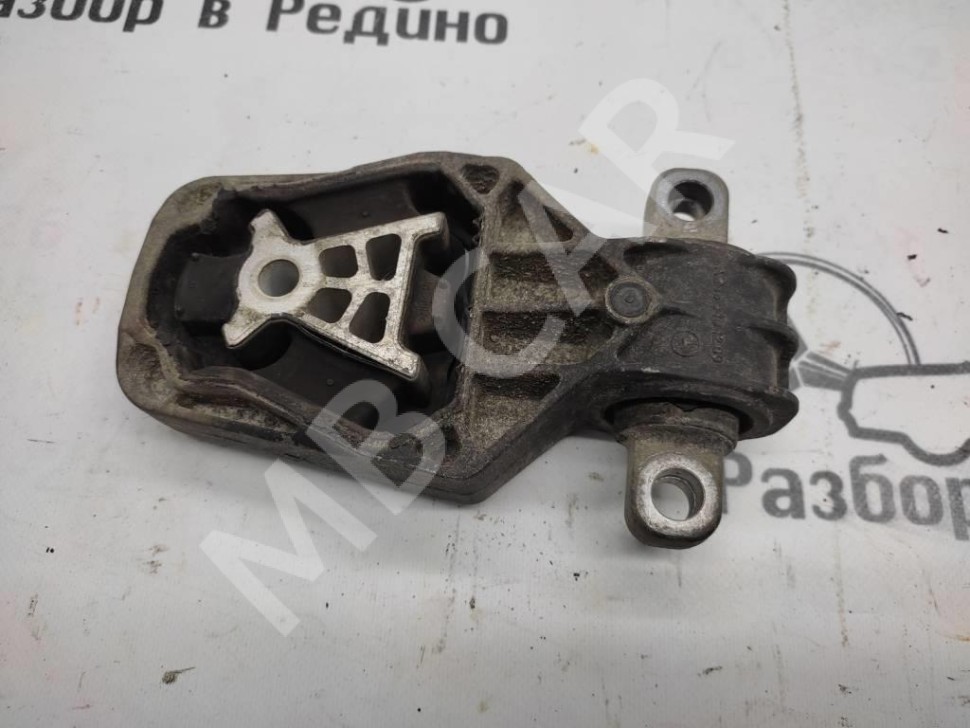 Опора двигателя задняя MERCEDES-BENZ A-класс AMG W176 (2013 - 2015) фото 1 &mdash; Разборка Мерседес