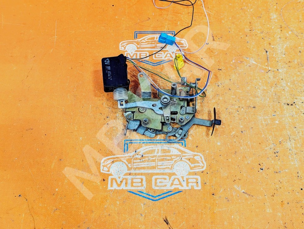 Замок двери сдвижной MERCEDES-BENZ Vito W638 (1996 - 2003) фото 1 — Разборка Мерседес