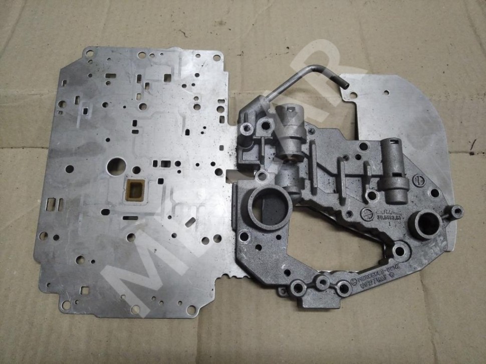 Крышка АКПП MERCEDES-BENZ W124 W124/S124/C124/A124 (1984 - 1993) фото 1 — Разборка Мерседес