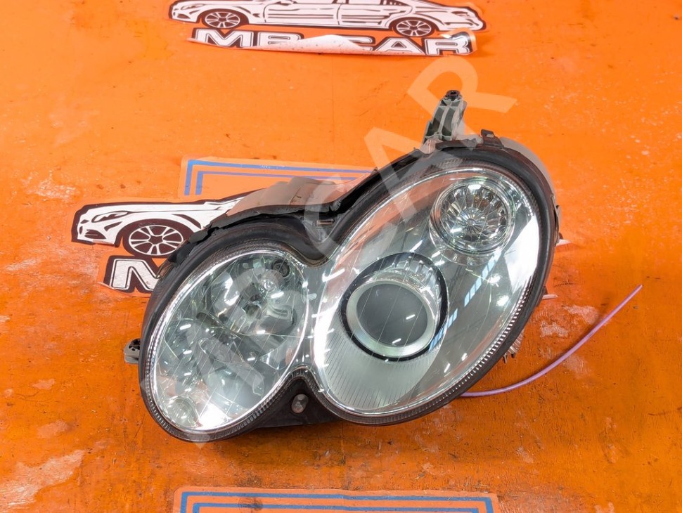 Фара левая MERCEDES-BENZ CLK-класс C209/A209 (2002 - 2005) фото 1 &mdash; Разборка Мерседес
