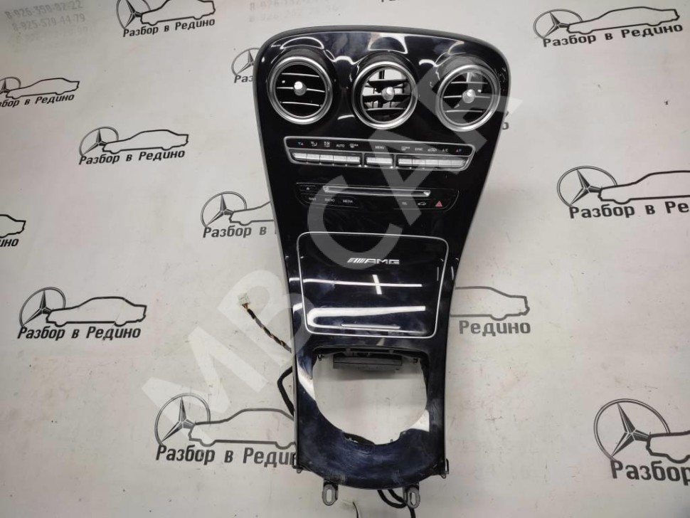 Накладка консоли (борода) MERCEDES-BENZ C-класс AMG W205/S205/C205/A205 (2014 - 2018) фото 1 — Разборка Мерседес