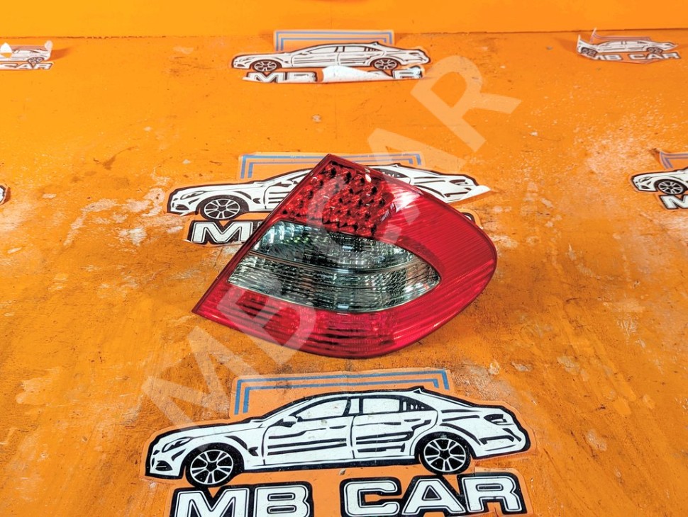 Фонарь задний правый MERCEDES-BENZ E-класс W211/S211 рестайлинг (2006 - 2009) фото 1 &mdash; Разборка Мерседес