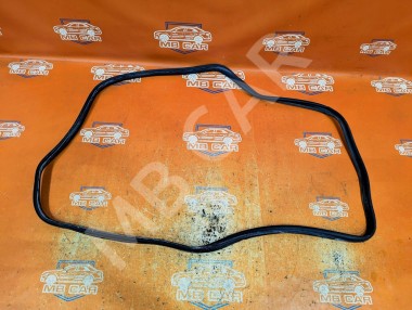 Уплотнитель крышки багажника MERCEDES-BENZ E-класс W211/S211 (2002 - 2006) &mdash; Разборка Мерседес