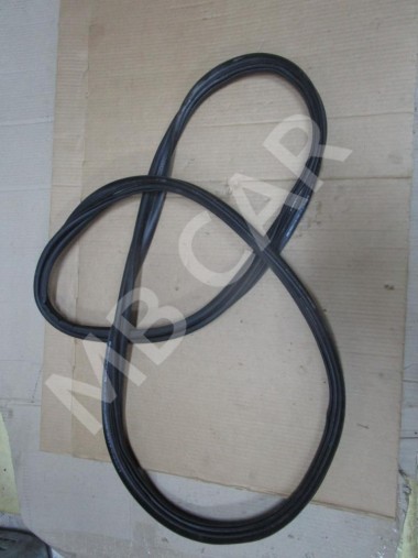 Уплотнитель крышки багажника MERCEDES-BENZ A-класс AMG W177 (2019 - 2023) — Разборка Мерседес