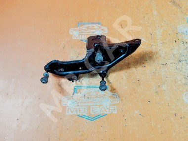 Кронштейн компрессора подвески MERCEDES-BENZ S-класс W221 (2005 - 2009) &mdash; Разборка Мерседес