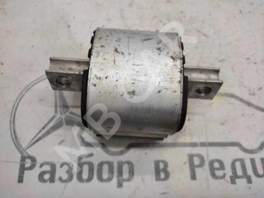 Опора КПП MERCEDES-BENZ C-класс W205/S205/C205/A205 (2014 - 2018) — Разборка Мерседес