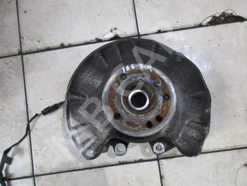 Кулак подвески задний левый MERCEDES-BENZ M-класс W166 (2011 - 2015) фото 1 &mdash; Разборка Мерседес